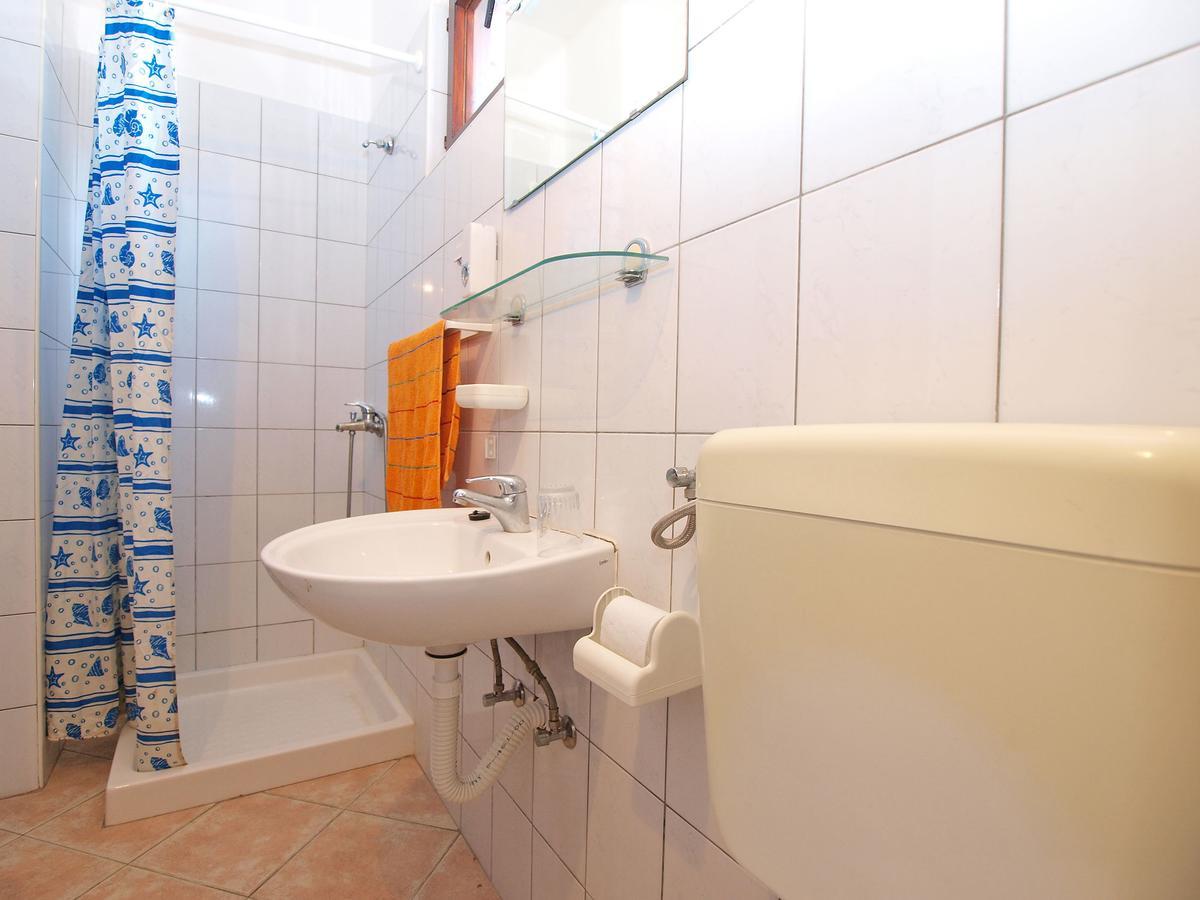 Apartments Sandra 1335 พูลา ภายนอก รูปภาพ