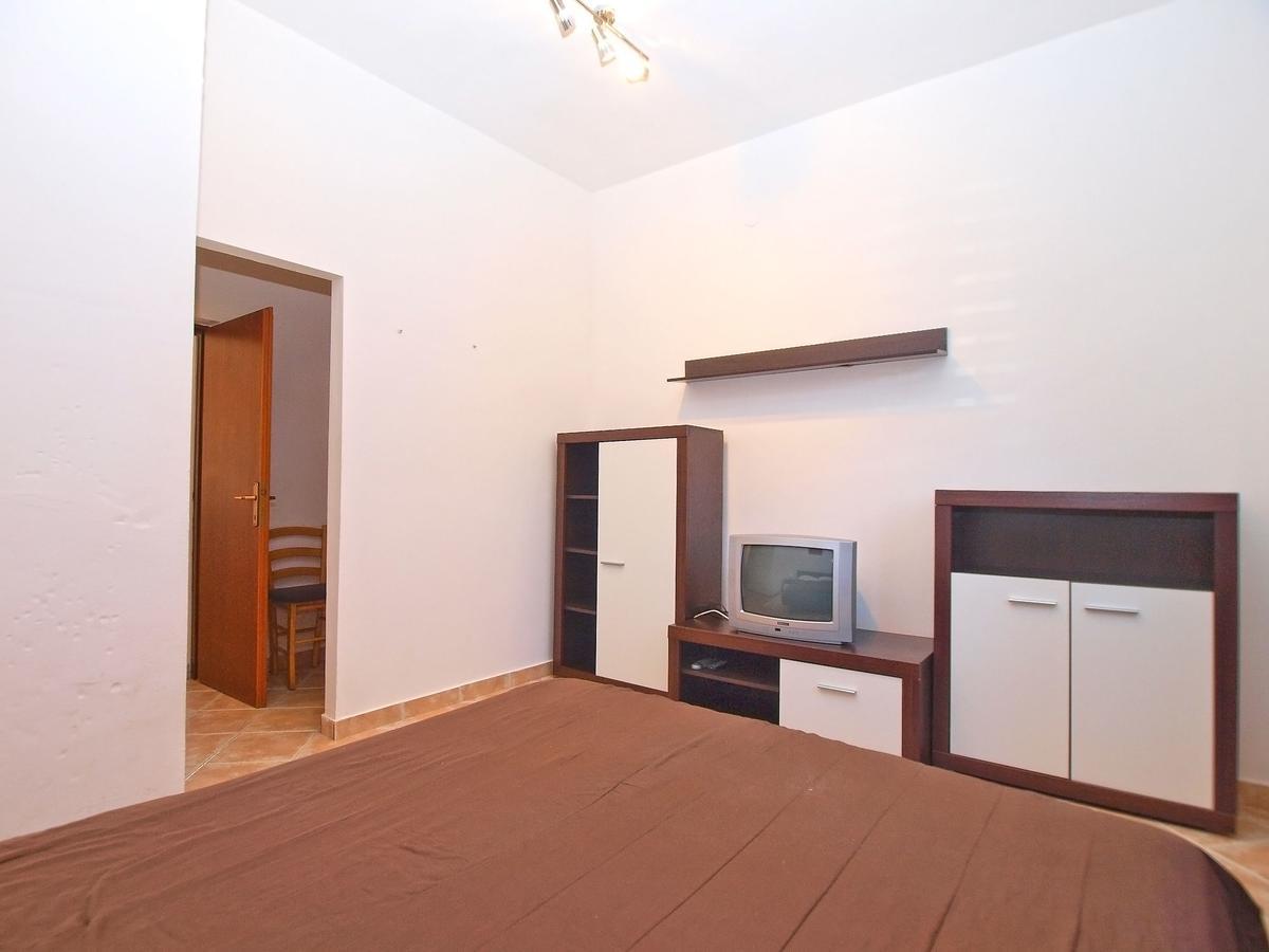Apartments Sandra 1335 พูลา ภายนอก รูปภาพ